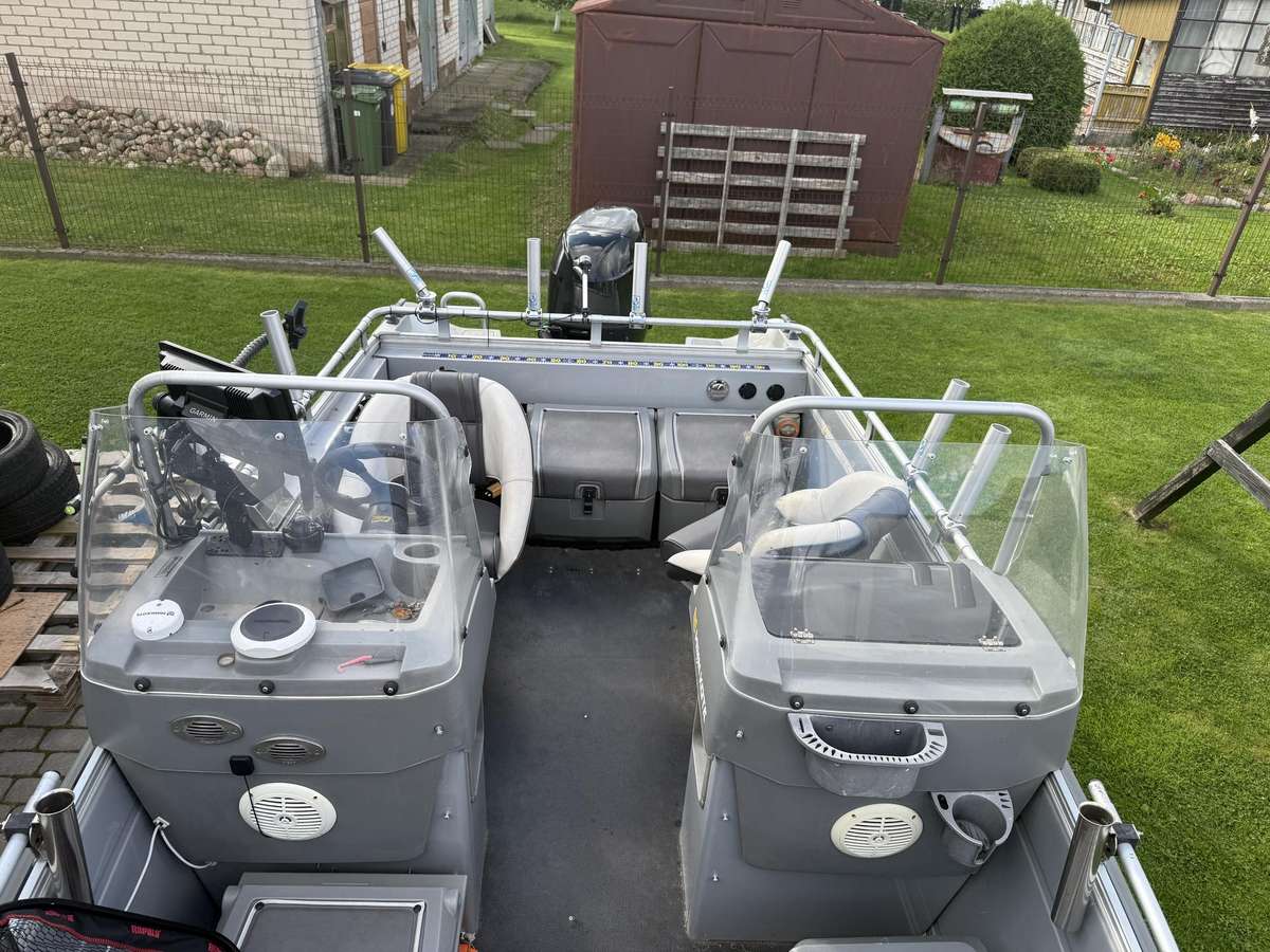 Buster Xc4, yachts / cruisers