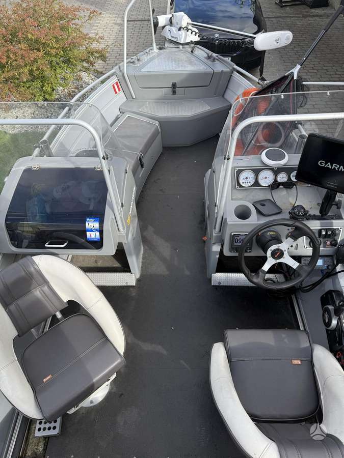 Buster Xc4, yachts / cruisers