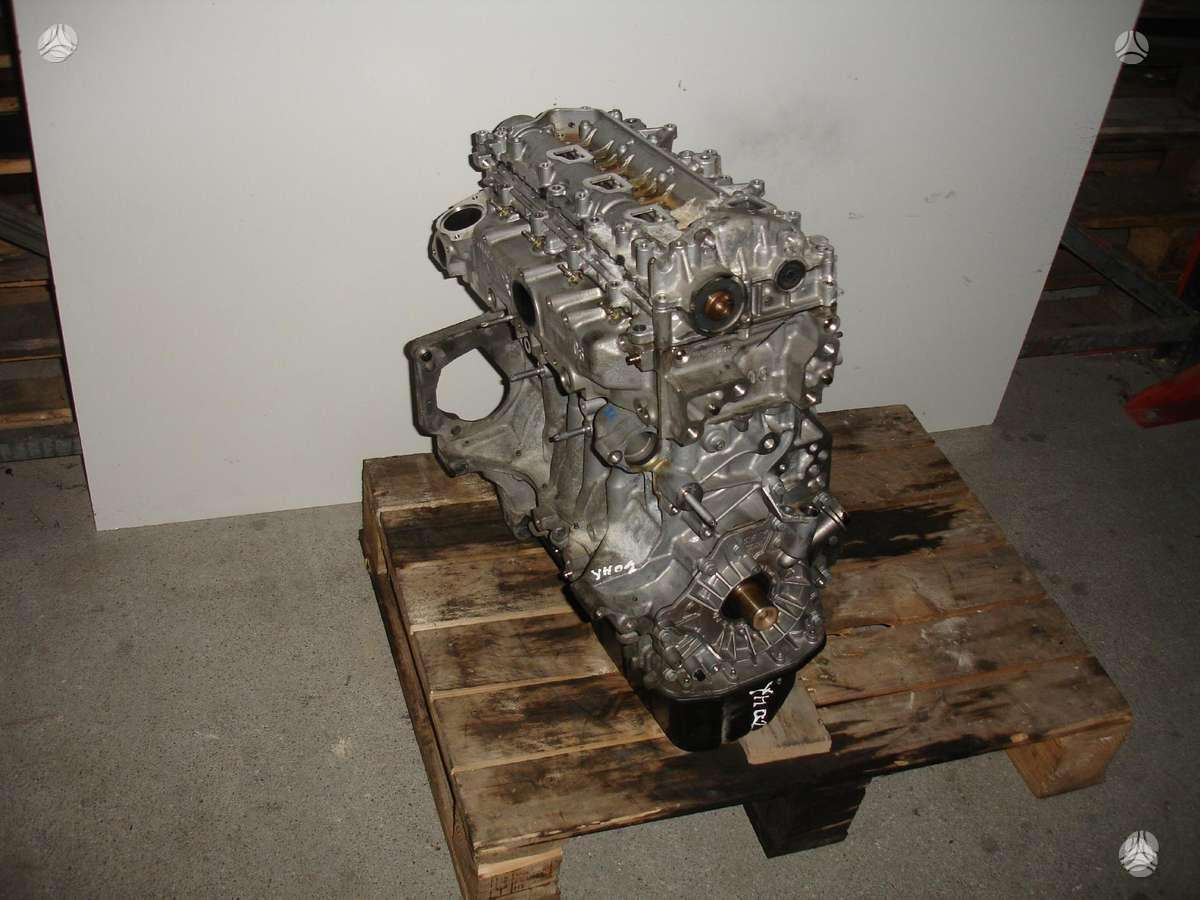 Peugeot 208, YH01, engine