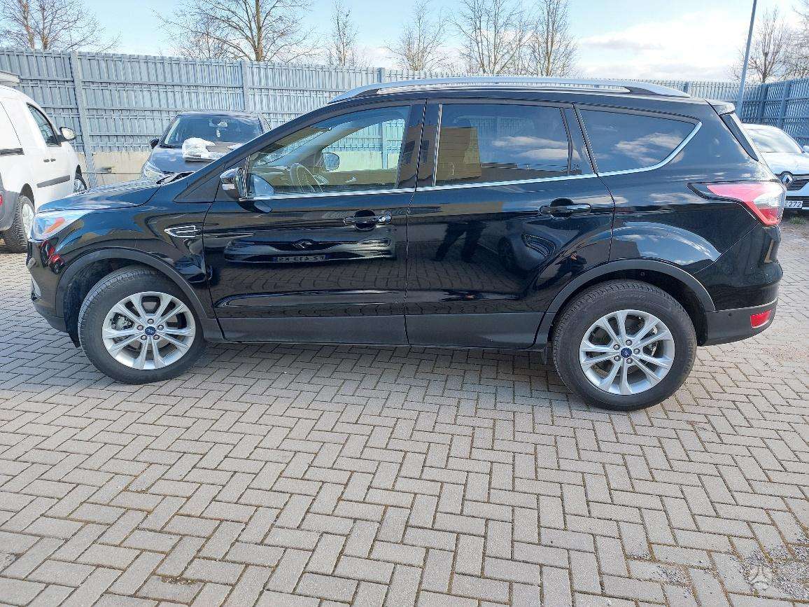 Ford Kuga, visurgājējs / krosovers