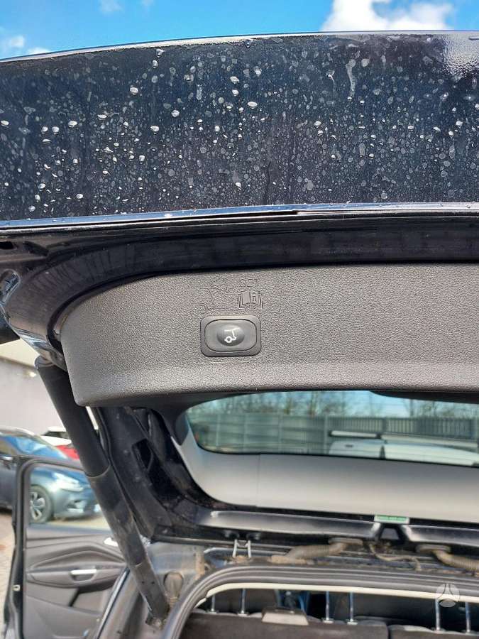Ford Kuga, visurgājējs / krosovers