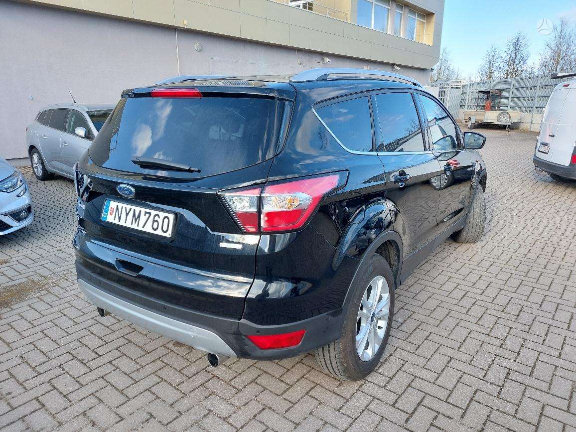 Ford Kuga, visurgājējs / krosovers
