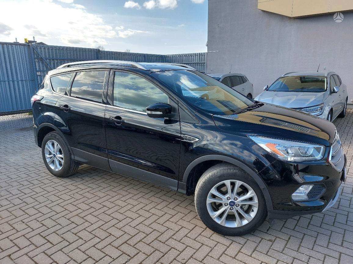 Ford Kuga, visurgājējs / krosovers