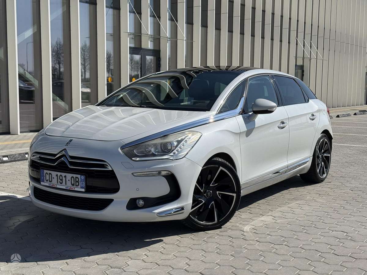 Citroen DS5, 1.6 l., Хэтчбек