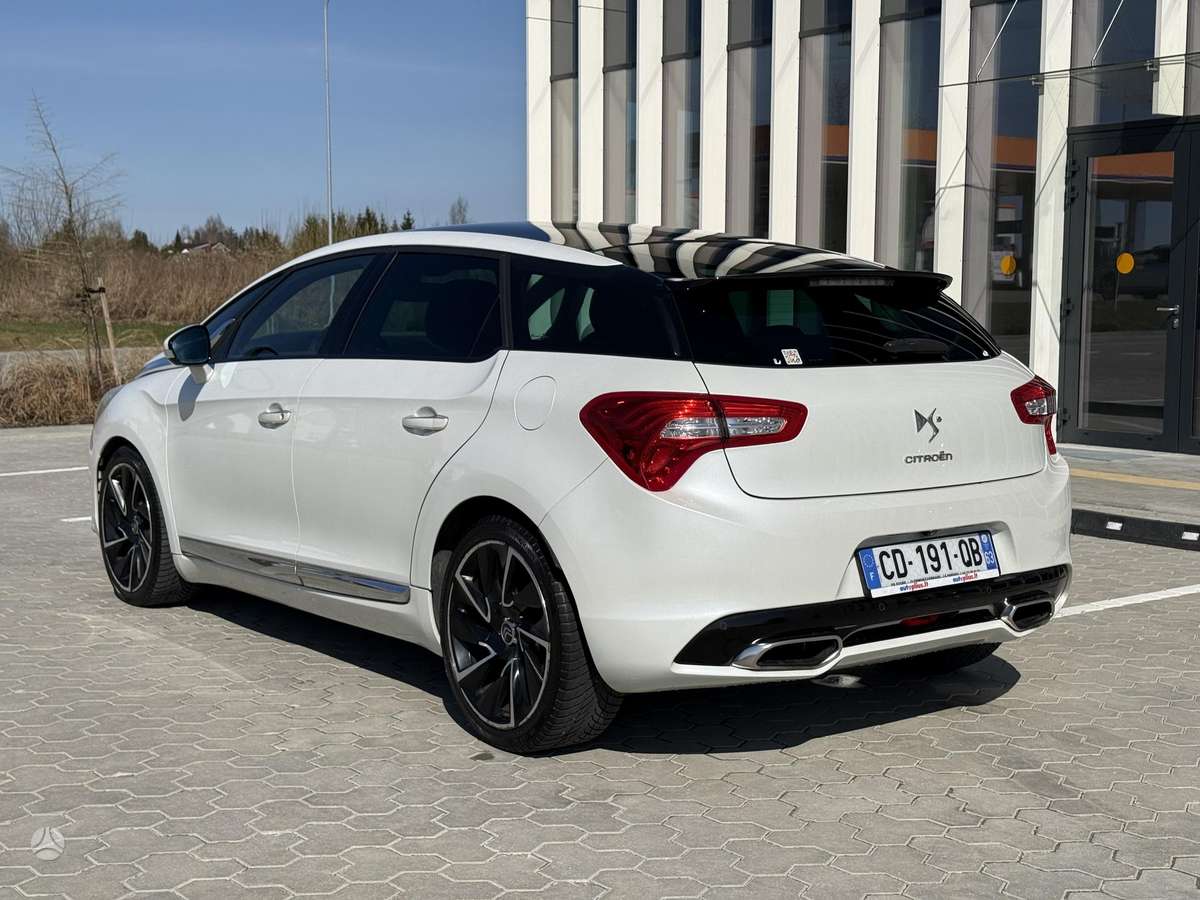 Citroen DS5, 1.6 l., hatchback