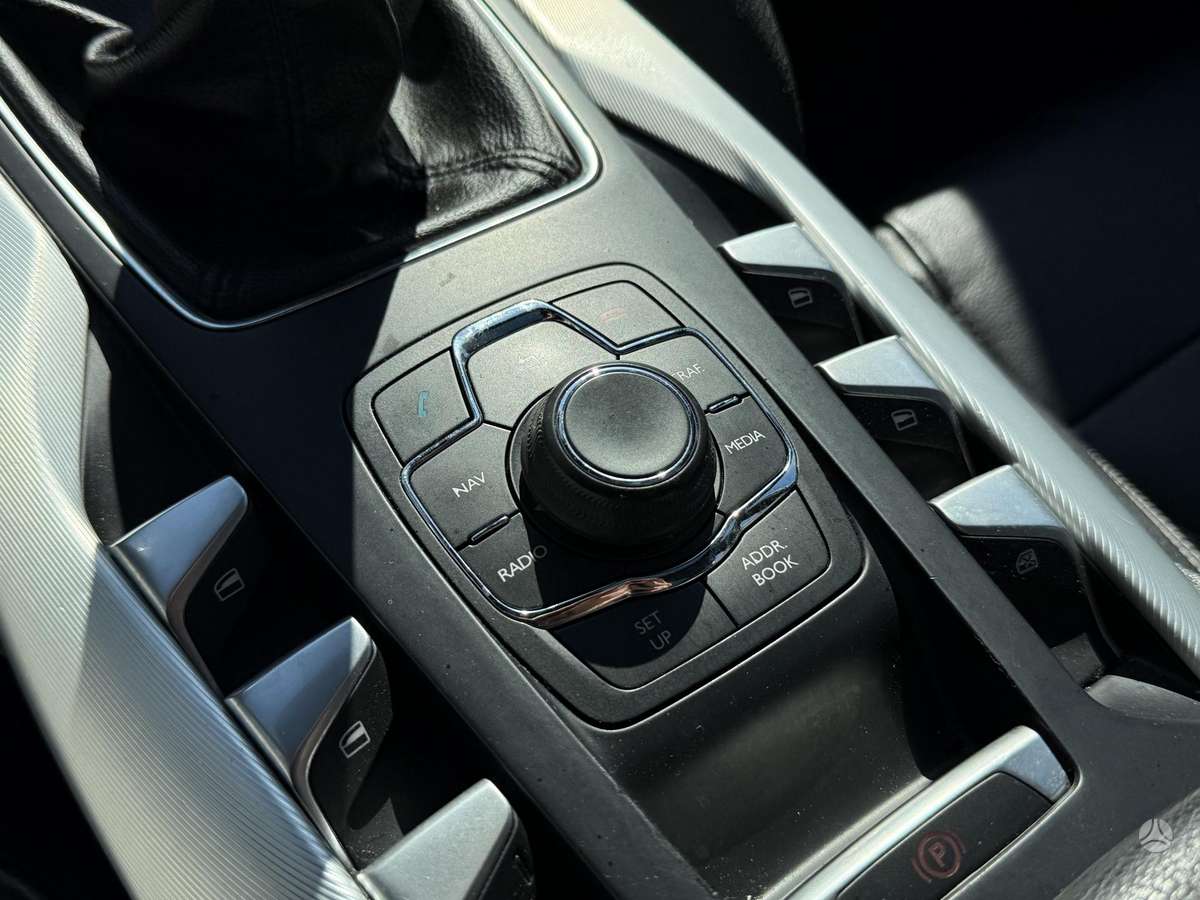 Citroen DS5, 1.6 l., hatchback