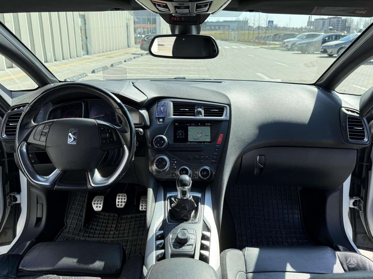 Citroen DS5, 1.6 l., Хэтчбек
