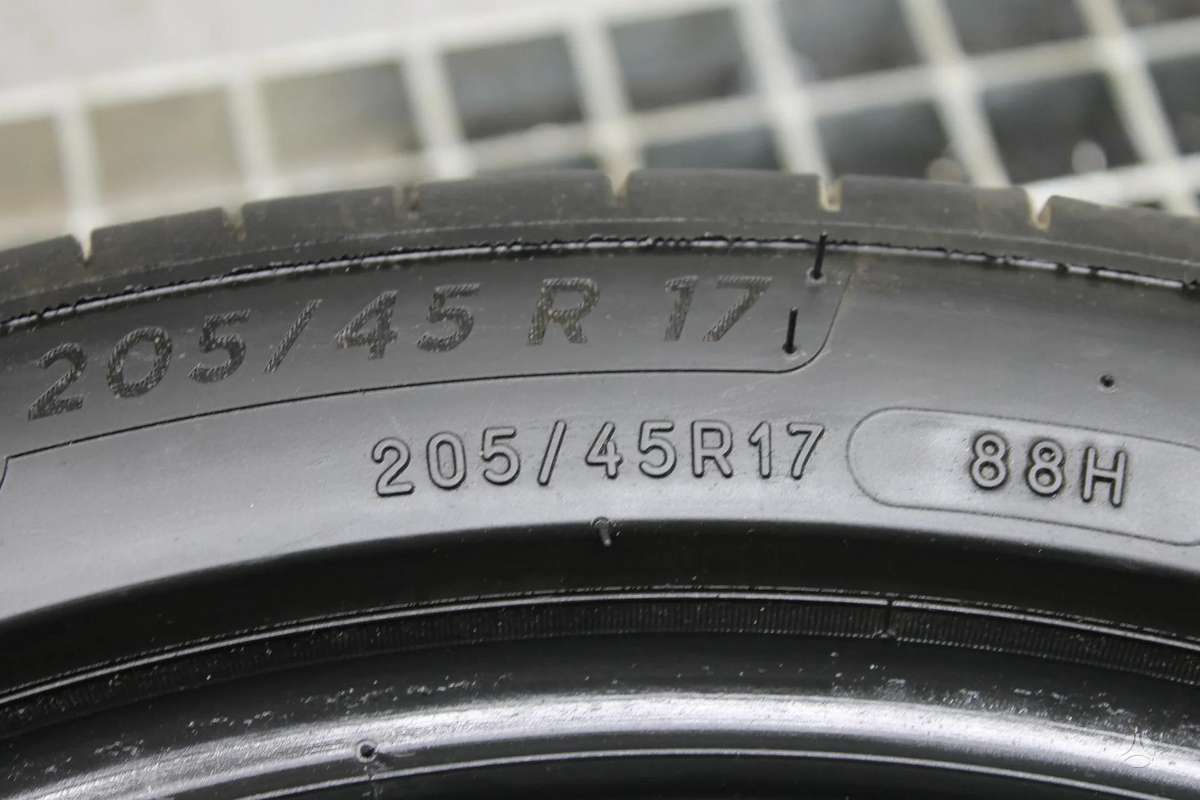 Michelin PRIMACY 4, summer 205/45 R17