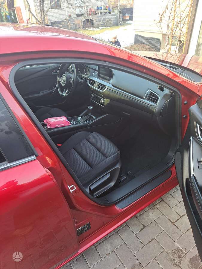 Mazda 6, 2.0 l., Седан