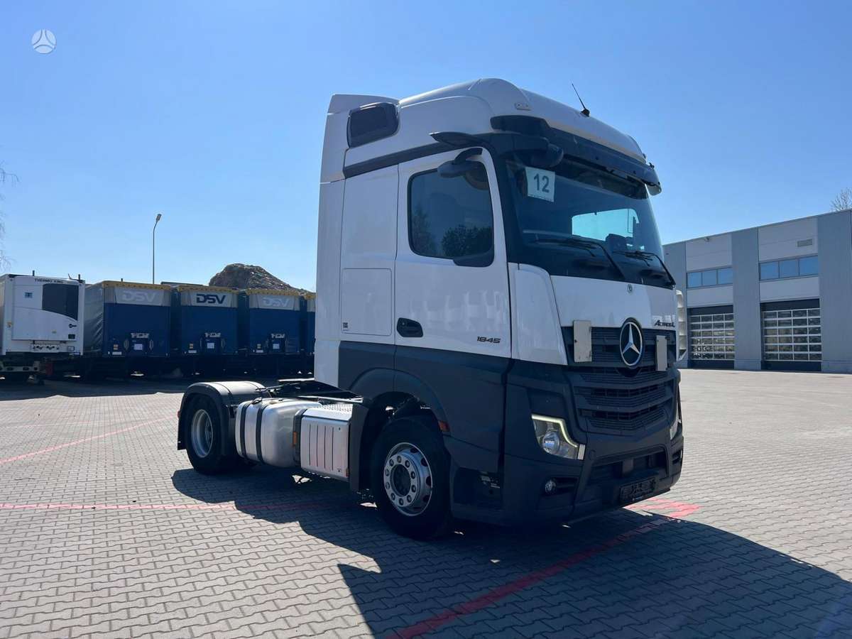 Mercedes-Benz Actros 1845, double sleeper