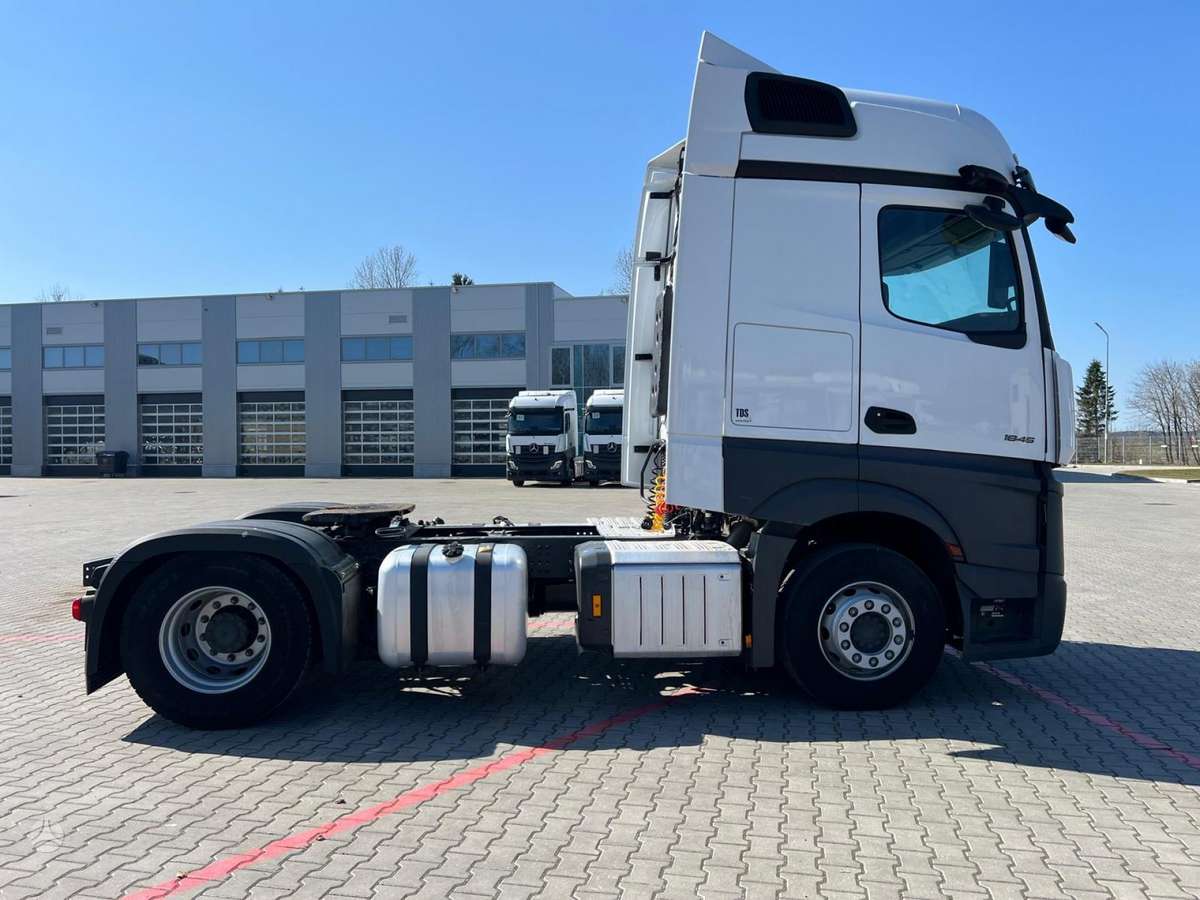 Mercedes-Benz Actros 1845, double sleeper