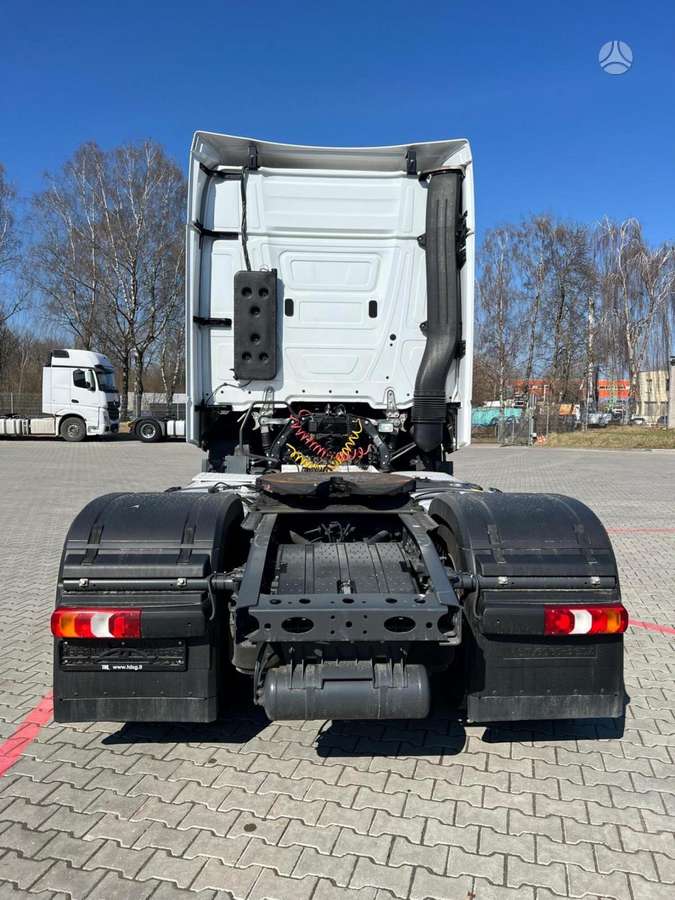 Mercedes-Benz Actros 1845, double sleeper