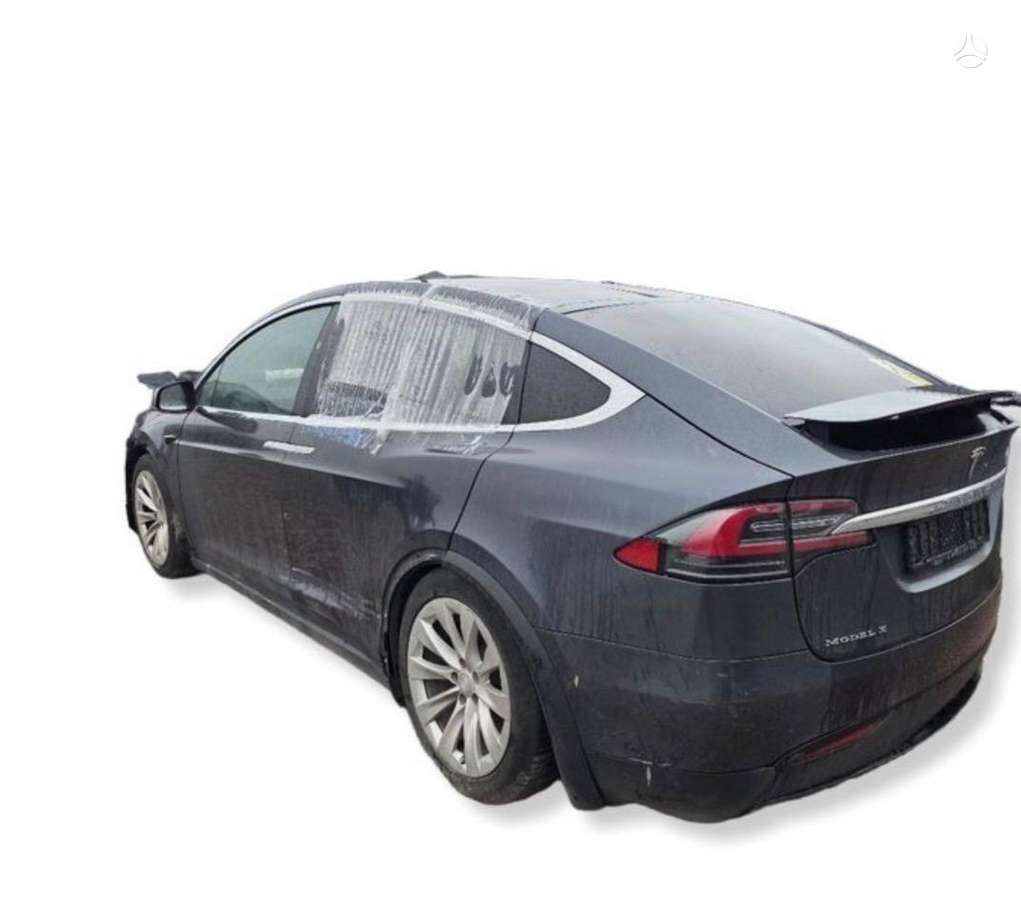 Tesla Model X Pradėta ardyti 04 01 visos dalys yra