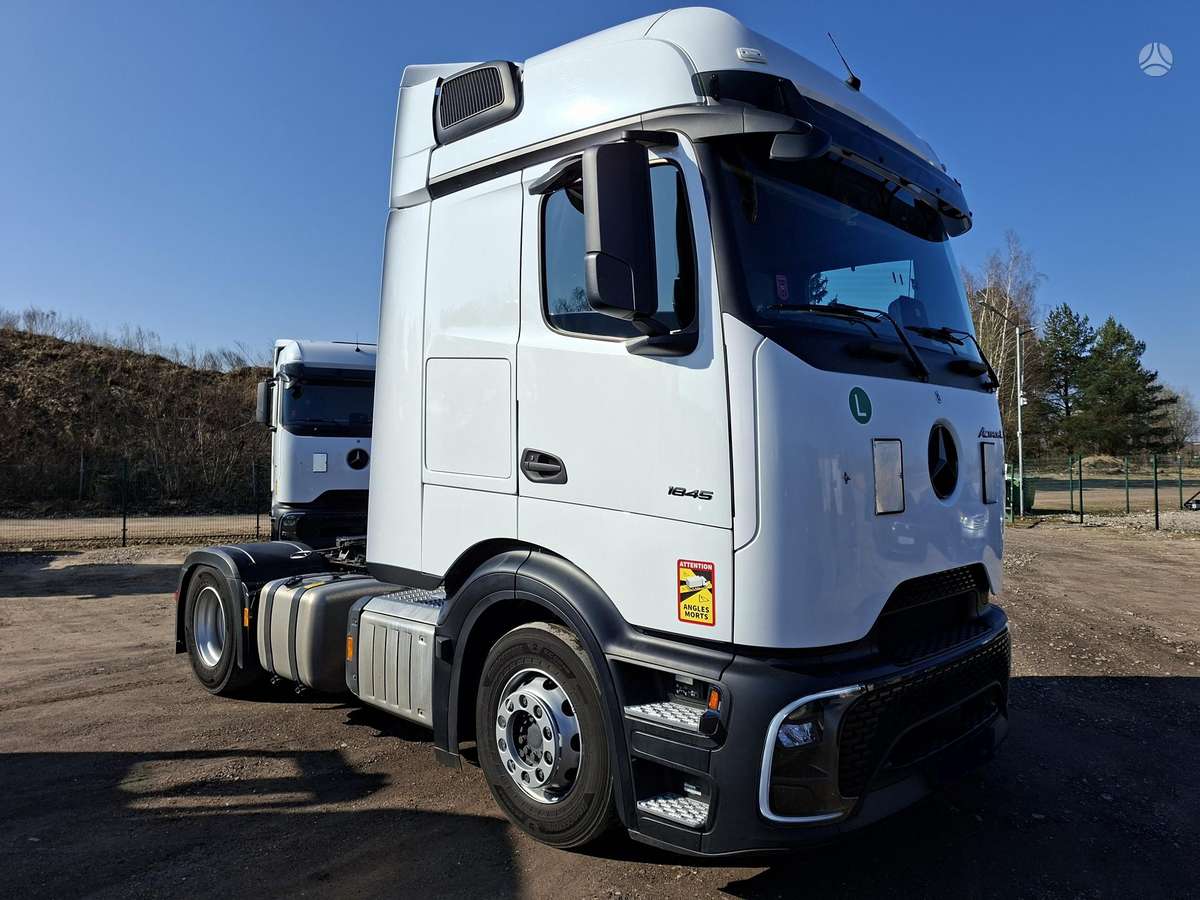 Mercedes-Benz Actros L Pro Cab 1845, double sleeper