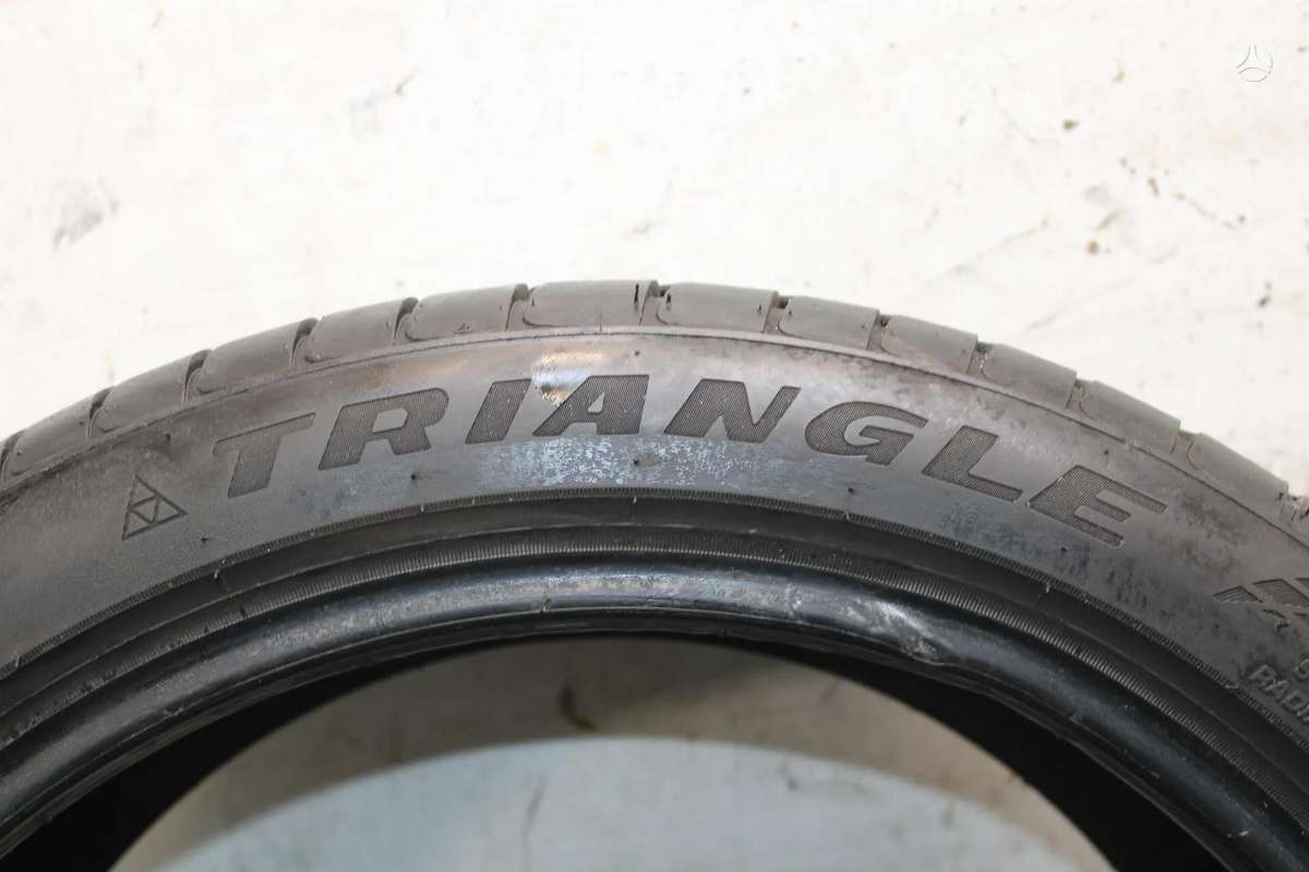 Triangle, vasaras 245/40 R18