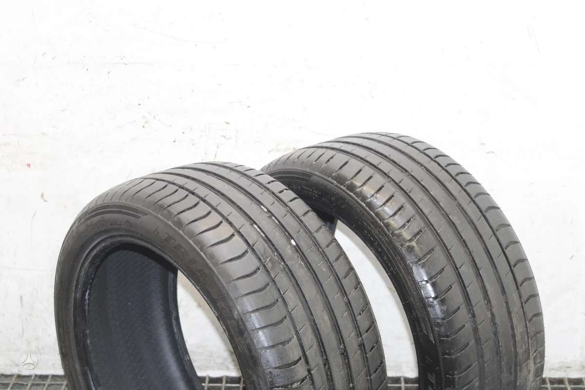 Triangle, vasaras 245/40 R18