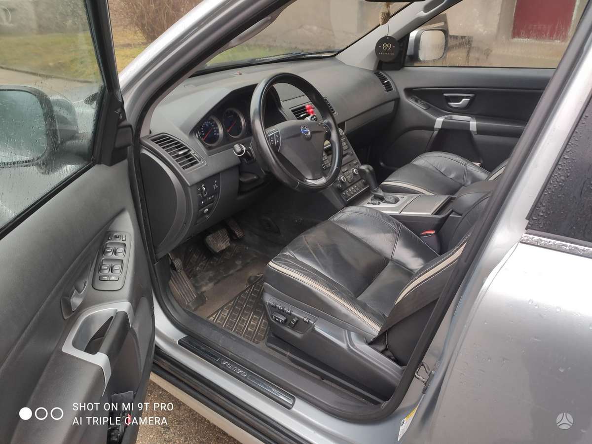 Volvo XC90 - 1