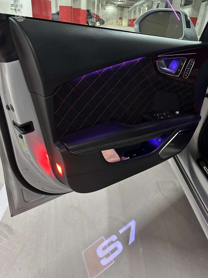 Audi S7, 4.0 l., hatchback