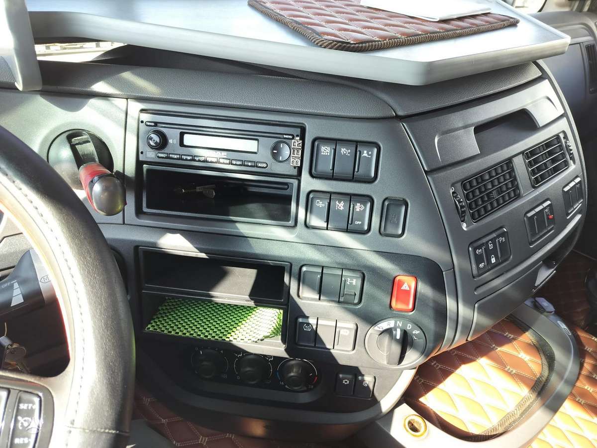 DAF XF460 SSC, 2 miegamosios vietos