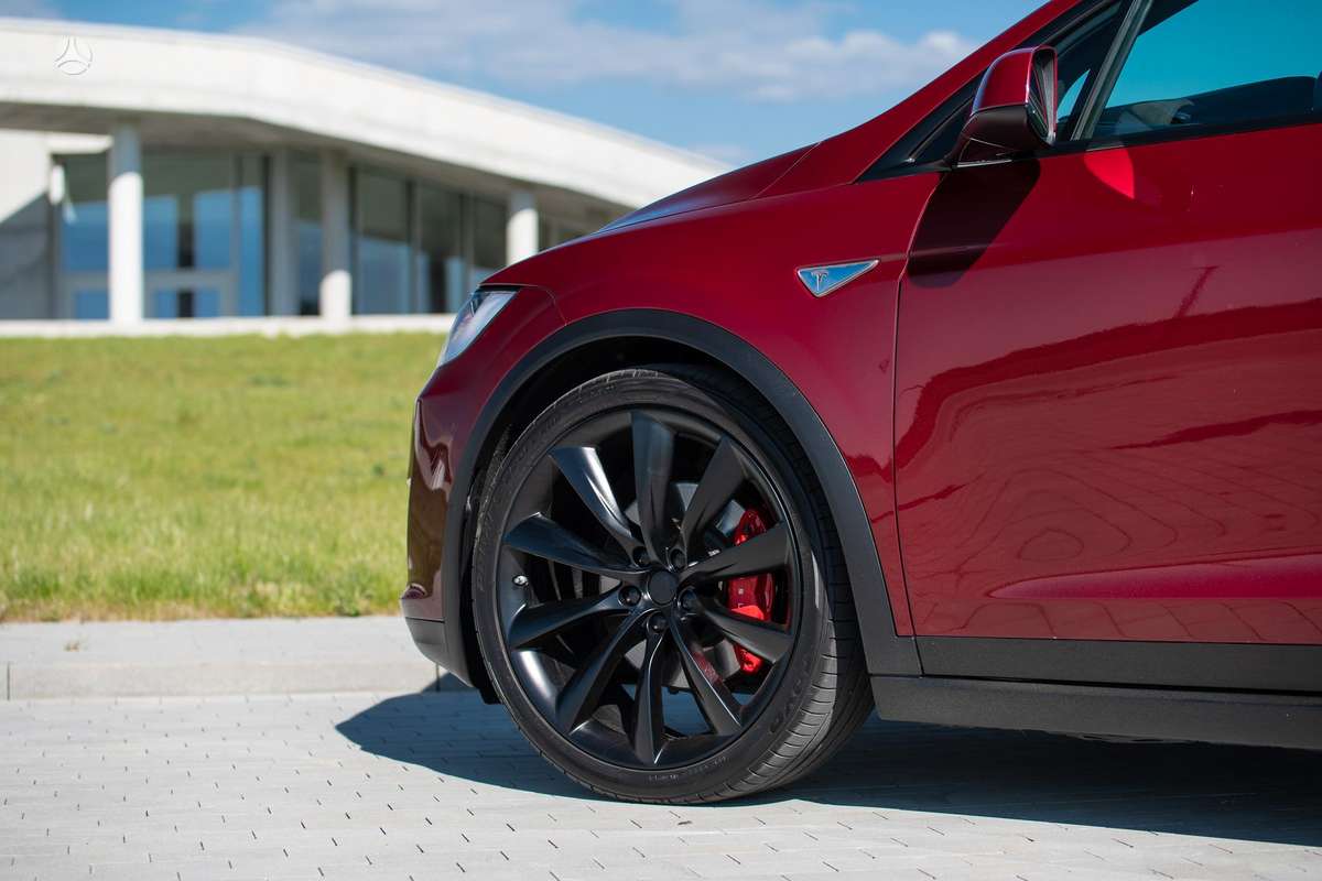 Tesla Model X, 90 kWh, off-road / crossover