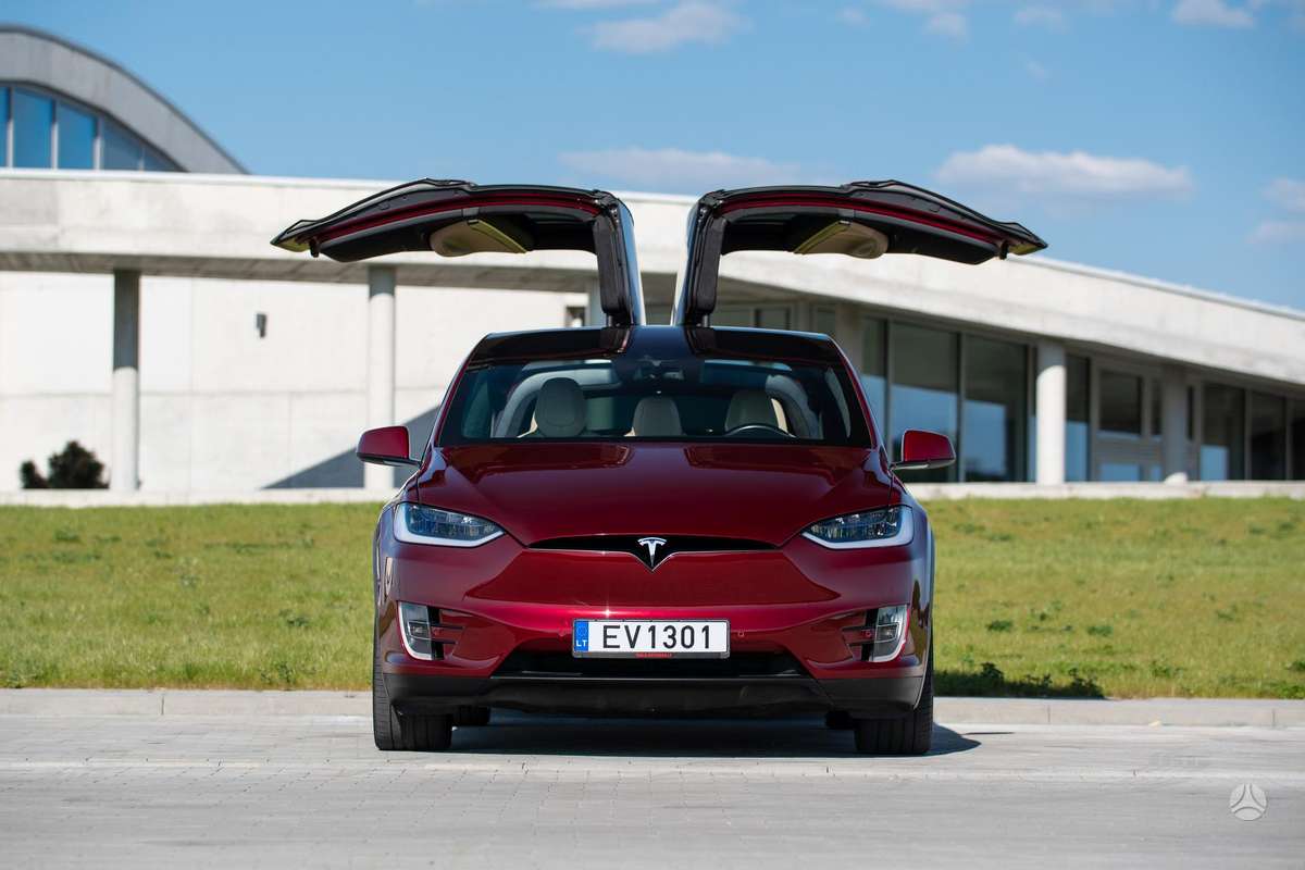 Tesla Model X, 90 kWh, off-road / crossover