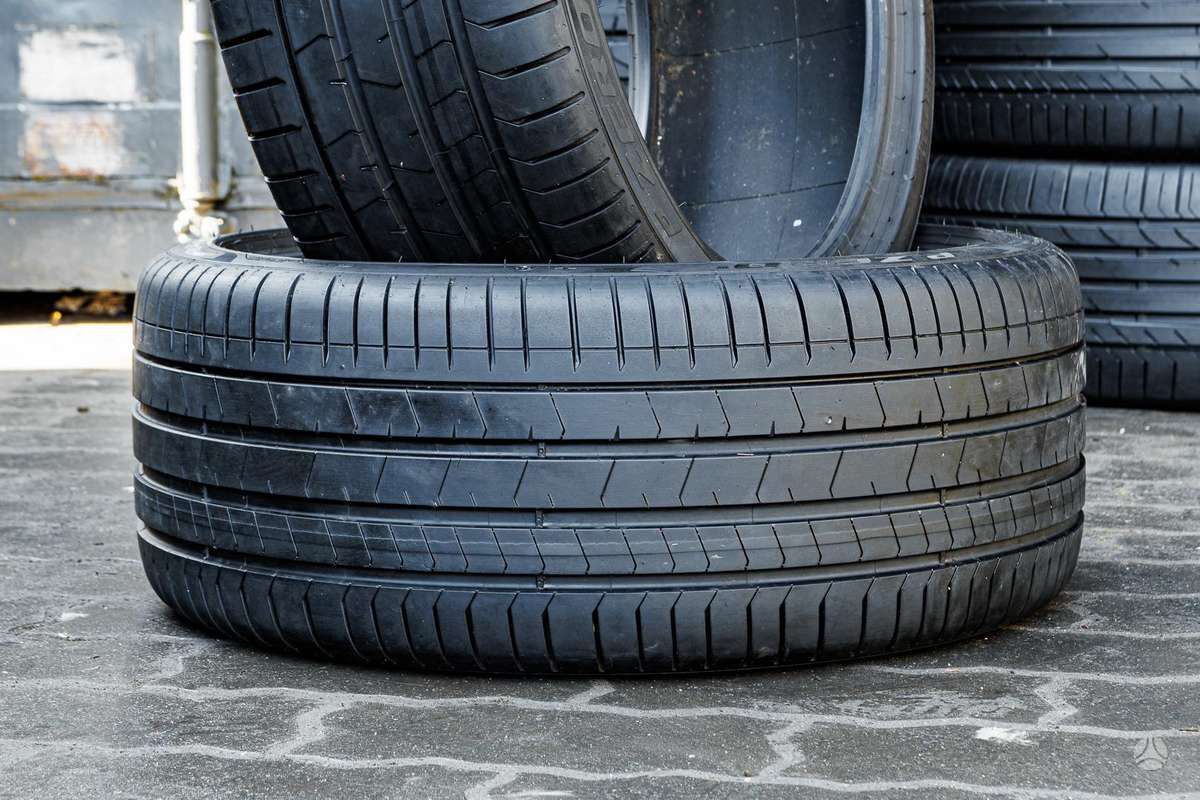 Pirelli Runflat P Zero 4 (BMW), summer 275/35 R21