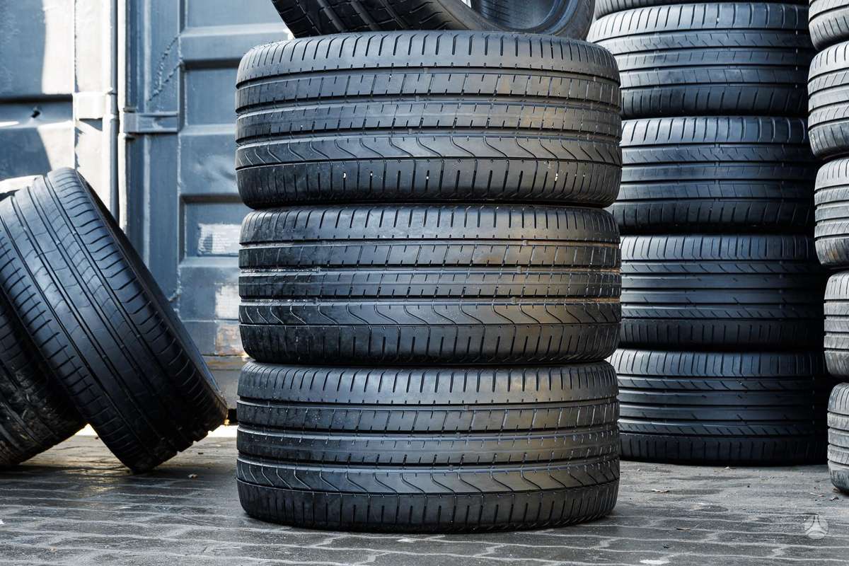 Pirelli P Zero, летние 295/35 R21