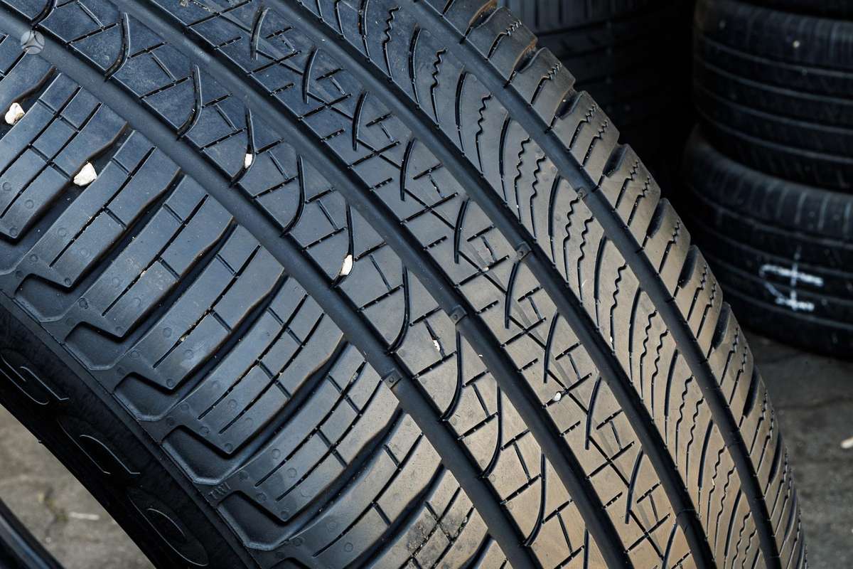 Pirelli Scorpion Zero (JLR,PNCS), summer 275/45 R21