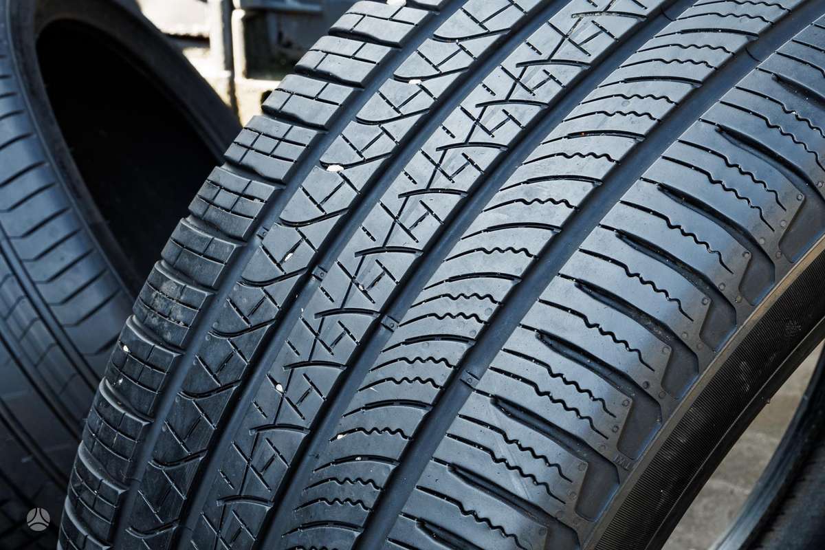 Pirelli Scorpion Zero (JLR,PNCS), летние 275/45 R21