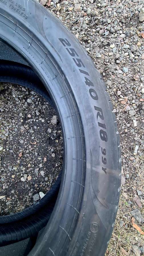Pirelli P Zero, летние 255/40 R18