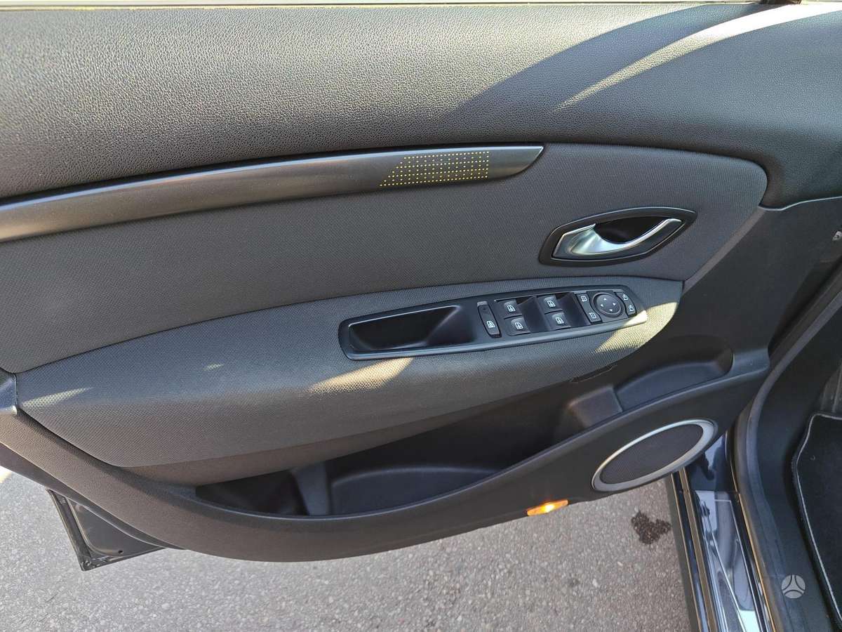 Renault Grand Scenic - 9