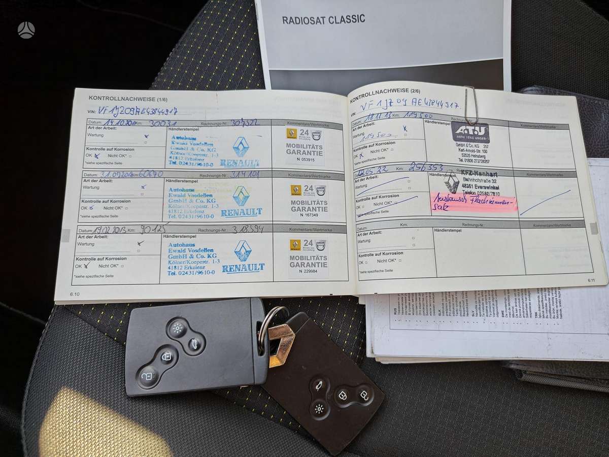 Renault Grand Scenic - 12
