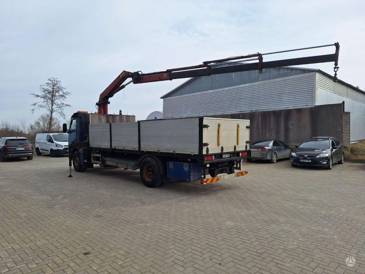 Volvo FM 4×2, ar krānu