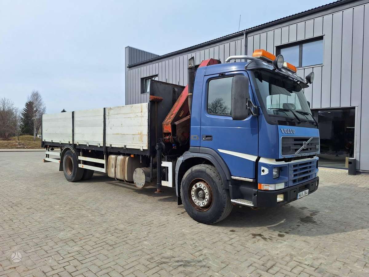Volvo FM 4×2, su kranu