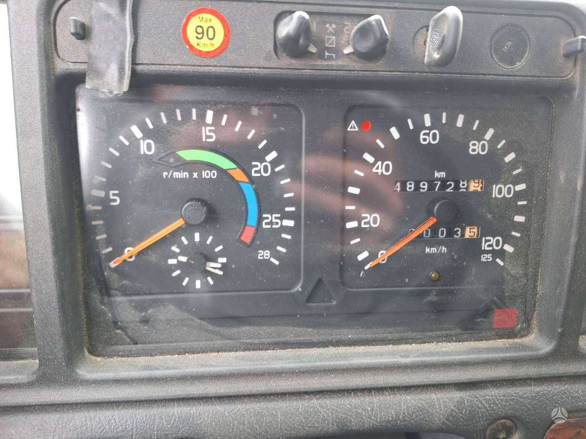 Volvo FM 4×2, с краном