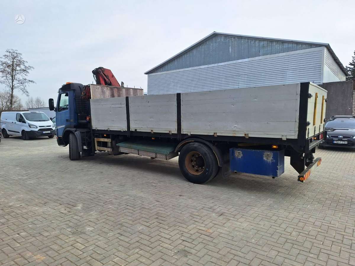 Volvo FM 4×2, с краном