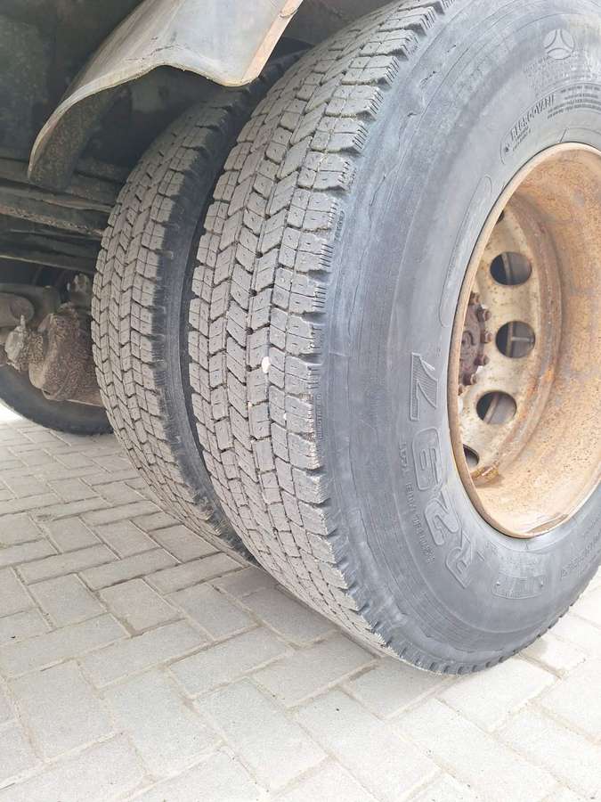 Volvo FM 4×2, crane trucks