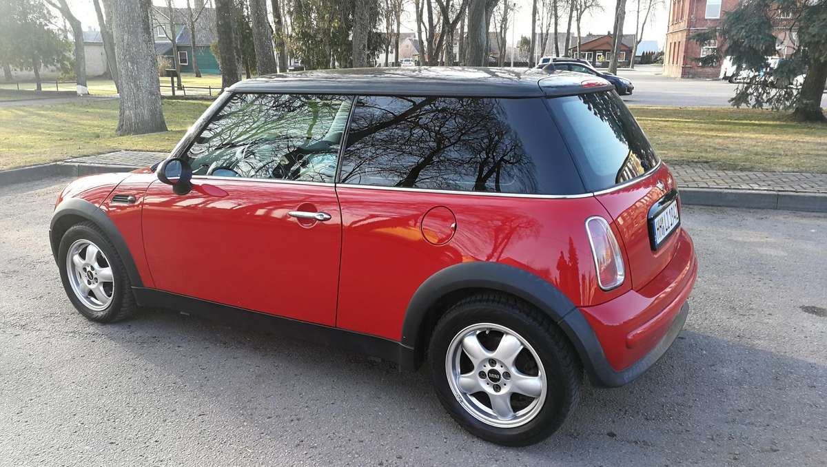 Mini One, 1.6 l., hatchback