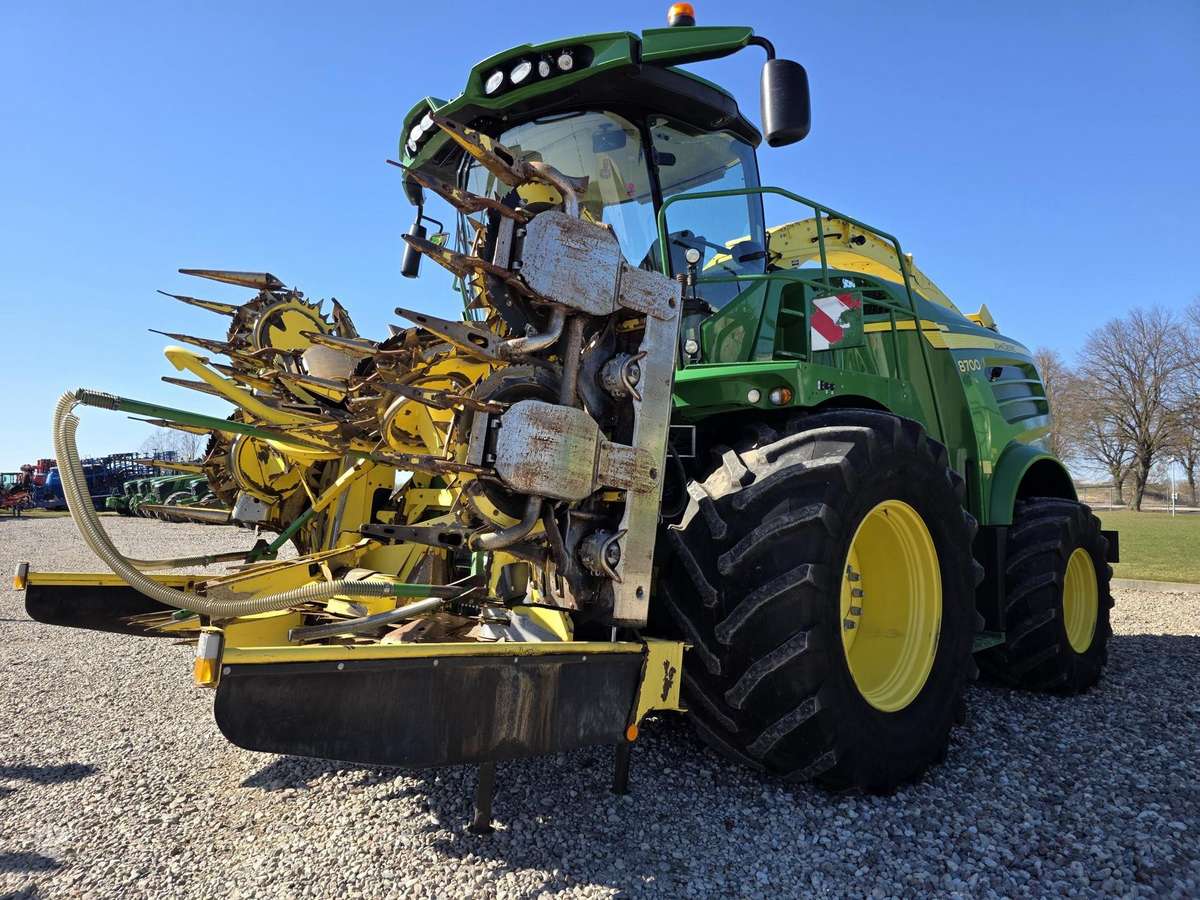 John Deere 8700, самоходные измельчители