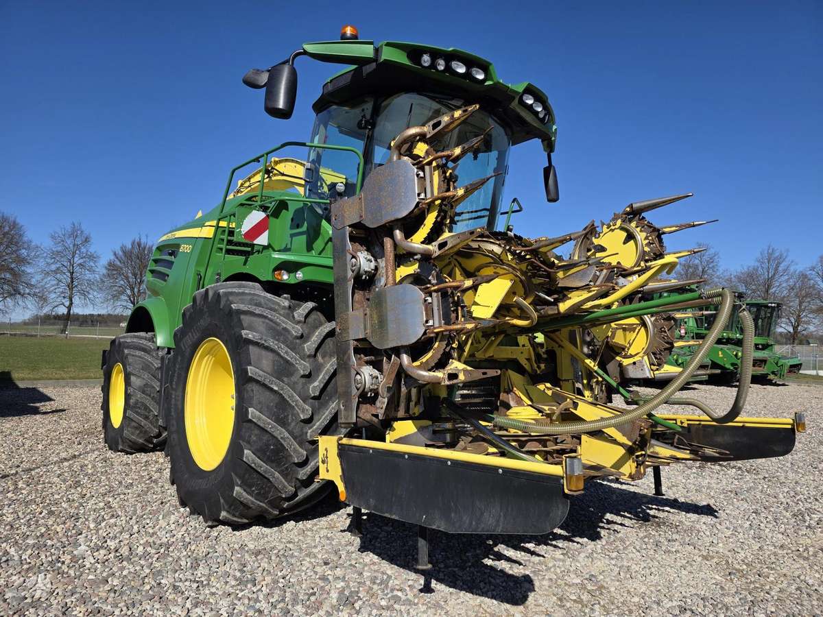 John Deere 8700, самоходные измельчители