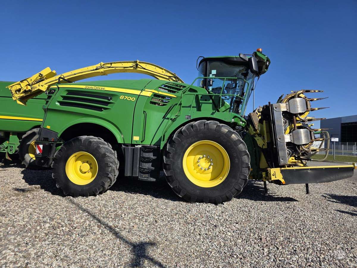 John Deere 8700, самоходные измельчители