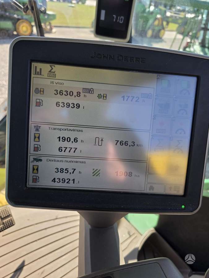 John Deere 8700, self-propelled mower conditioners