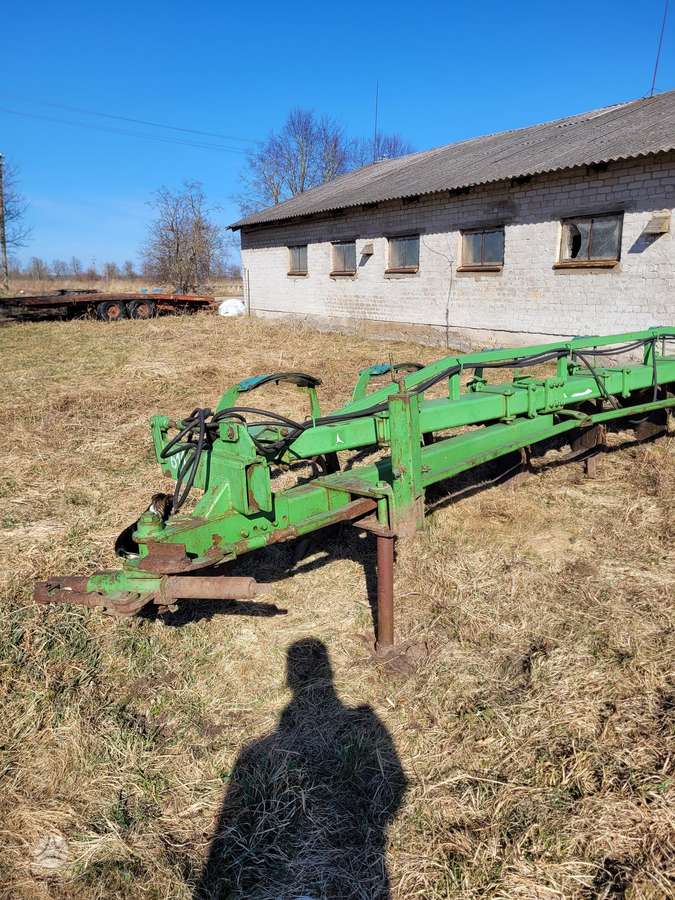 Laumetris 6 korpusų, плуги