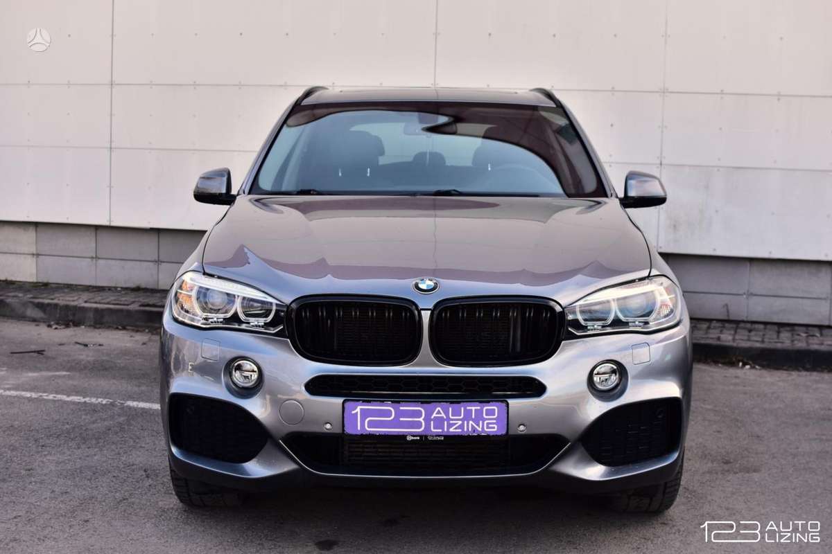 BMW X5, 3.0 l., off-road / crossover