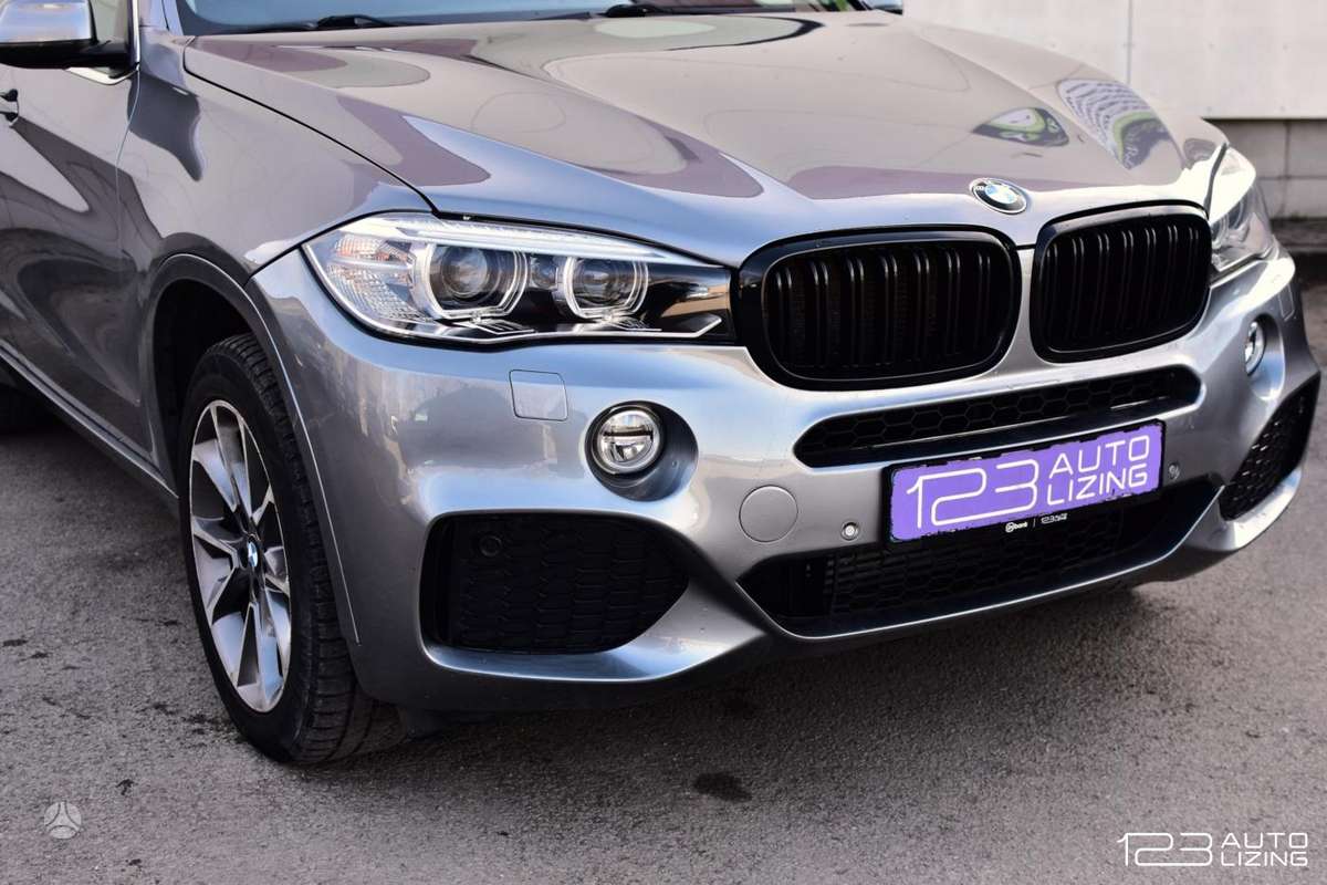 BMW X5, 3.0 l., off-road / crossover