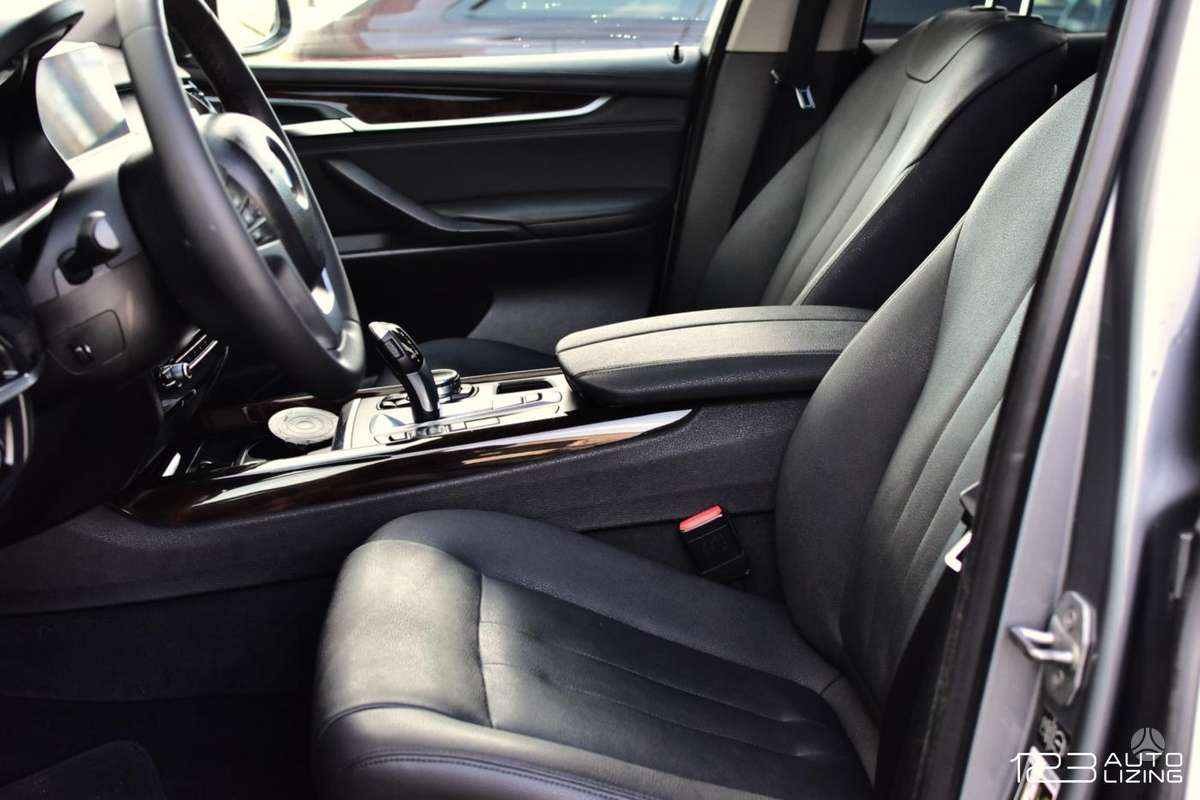 BMW X5, 3.0 l., off-road / crossover