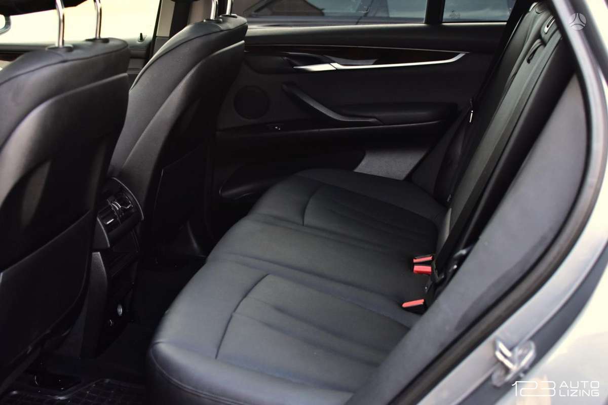 BMW X5, 3.0 l., off-road / crossover