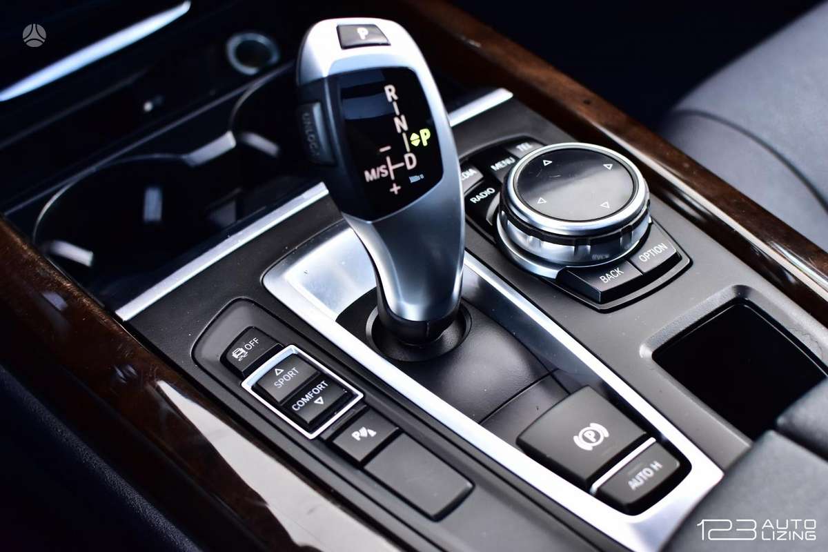 BMW X5, 3.0 l., off-road / crossover