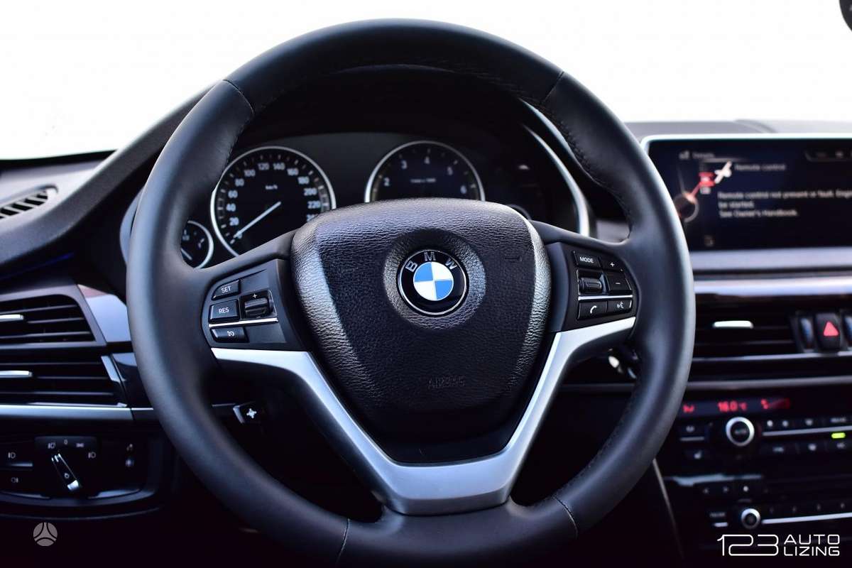 BMW X5, 3.0 l., off-road / crossover