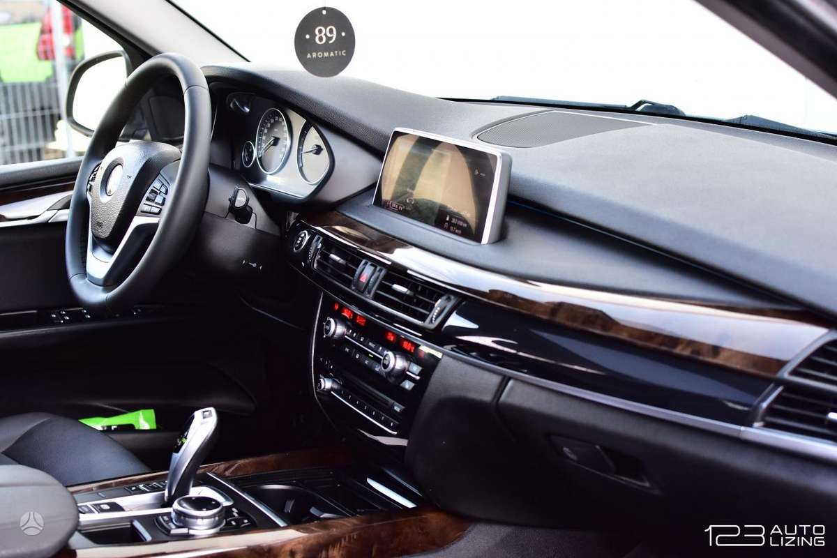 BMW X5, 3.0 l., off-road / crossover